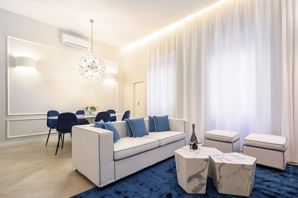 Luxury Blue Duomo 5/12
