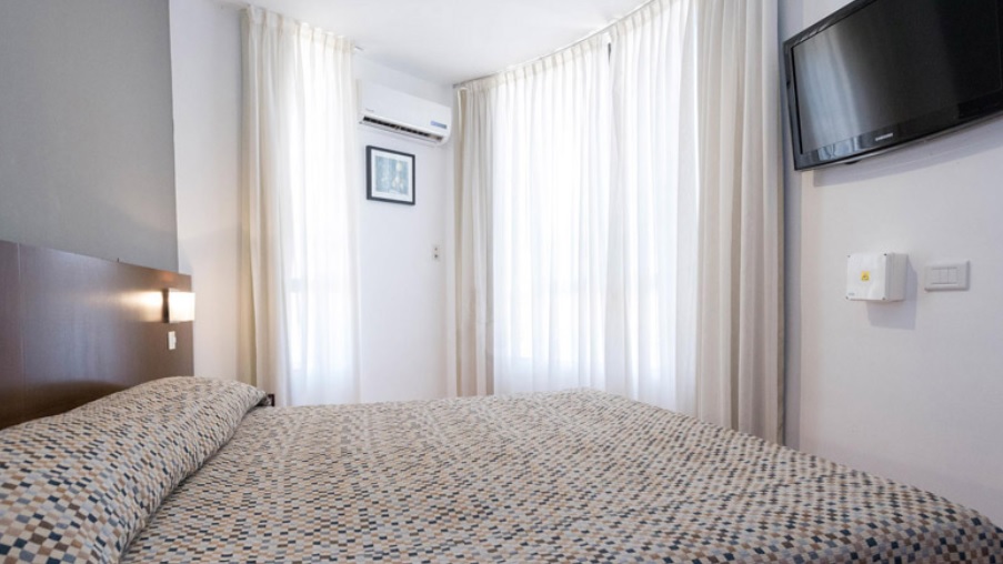 Urquiza Apart Hotel and Suites 14/23