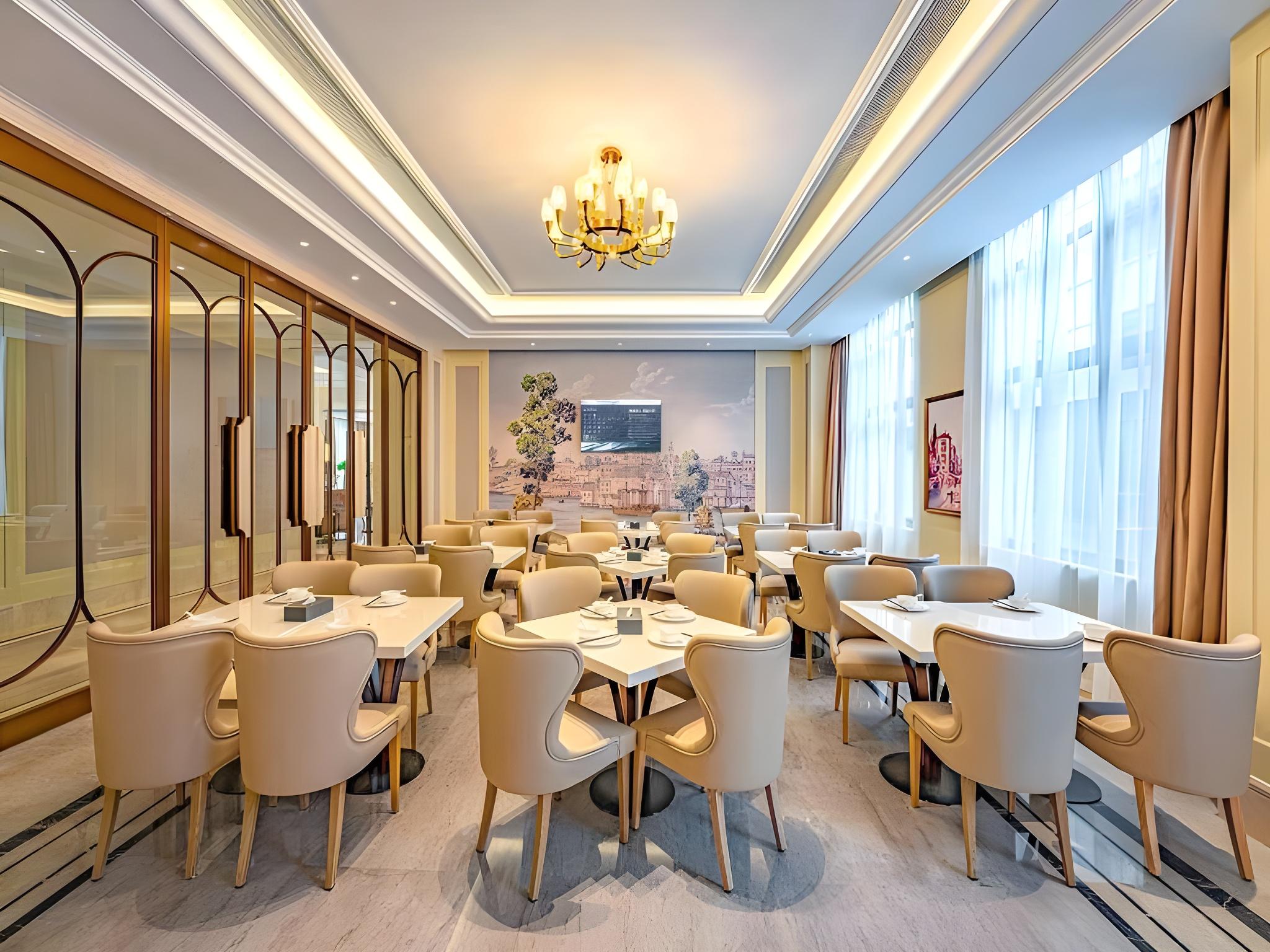 Vienna Hotel Shanghai Songjiang Film & TV Park 16/23