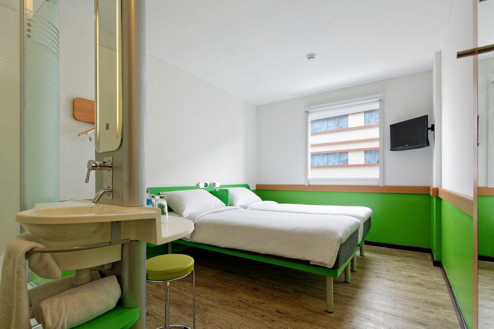 Ibis Budget Jakarta Airport 33/54