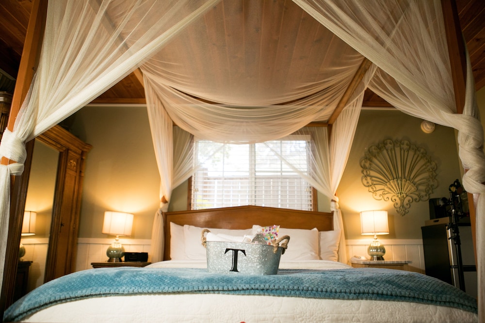 J Patrick House Bed And Breakfast Inn 30/65
