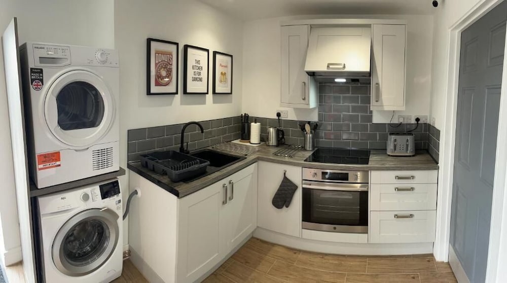 The Woden Boutique Hotel Walsall 25/32