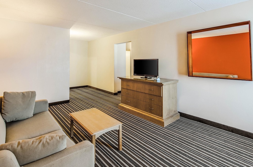 Econo Lodge Inn & Suites Norton - Wise South 28/44
