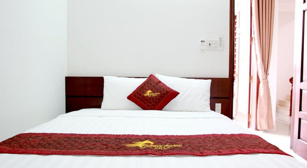 DELUXE, DOUBLE BED, BALCONY