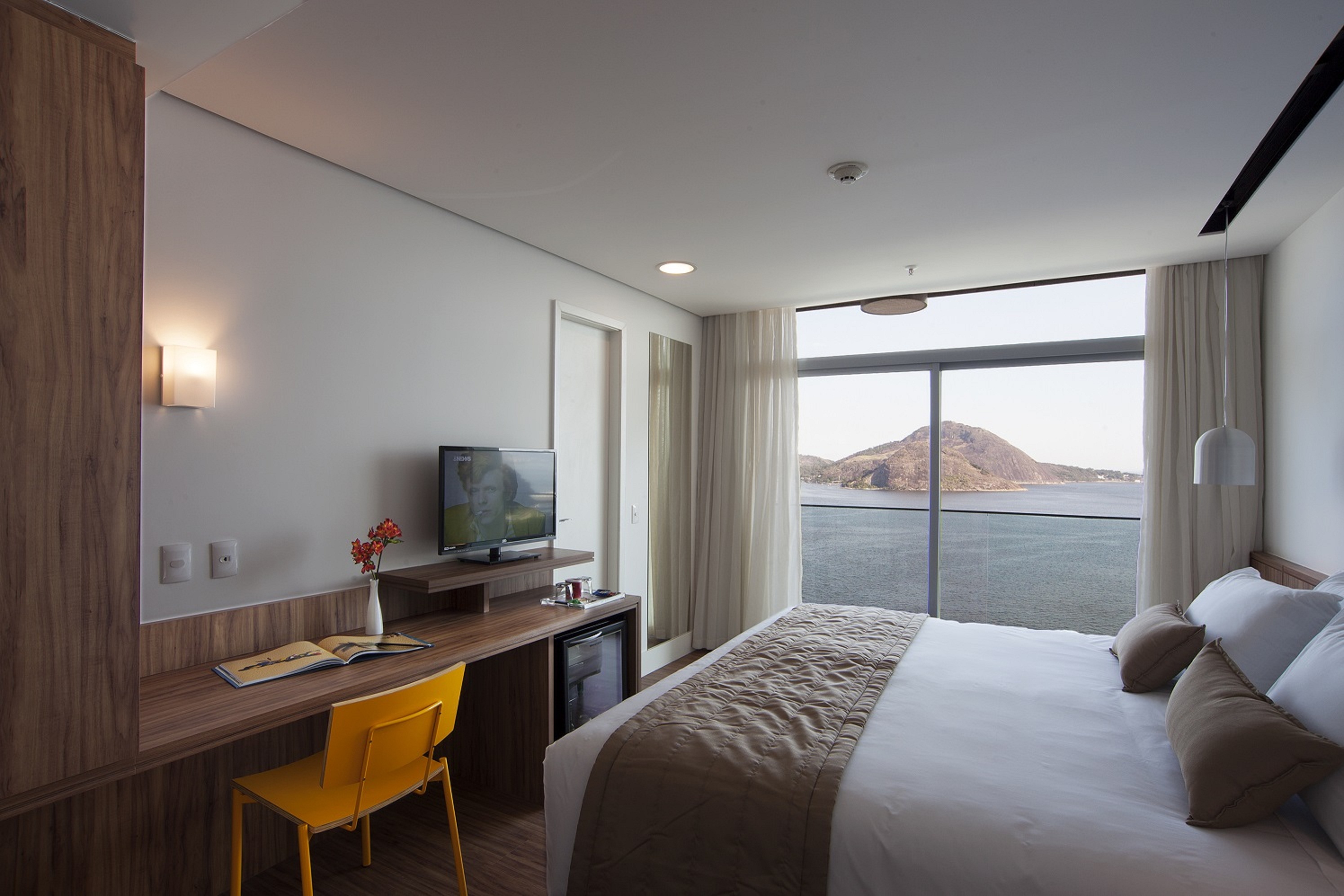 Premium, Sea Front