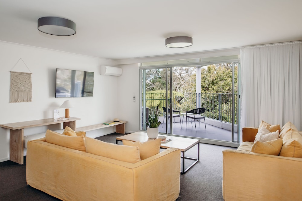 Bannisters Port Stephens 52/72