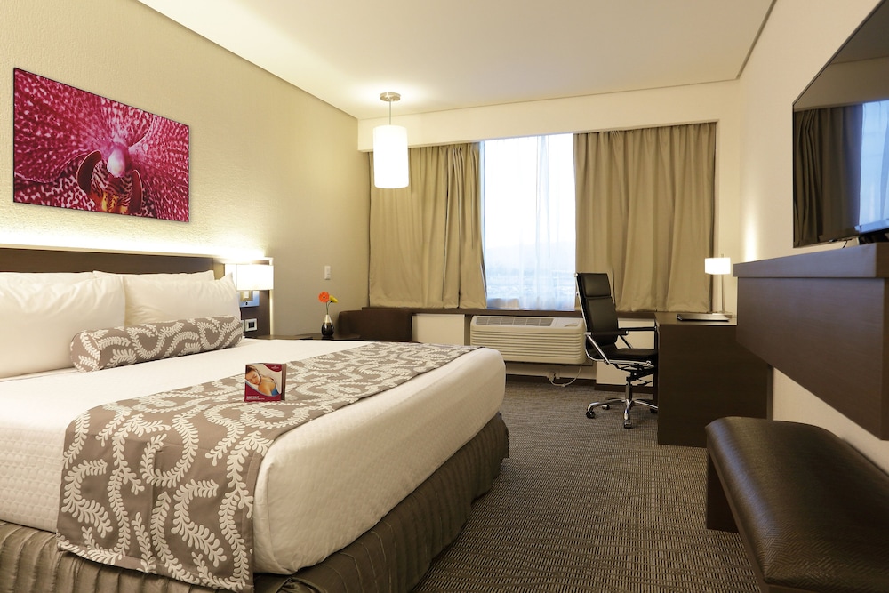 Crowne Plaza Airport Panama 21/79
