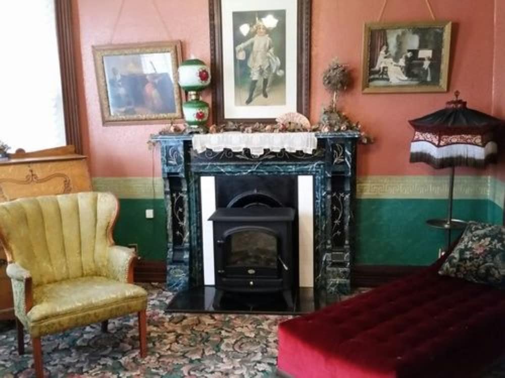 Geiger Victorian Bed and Breakfast 5/25