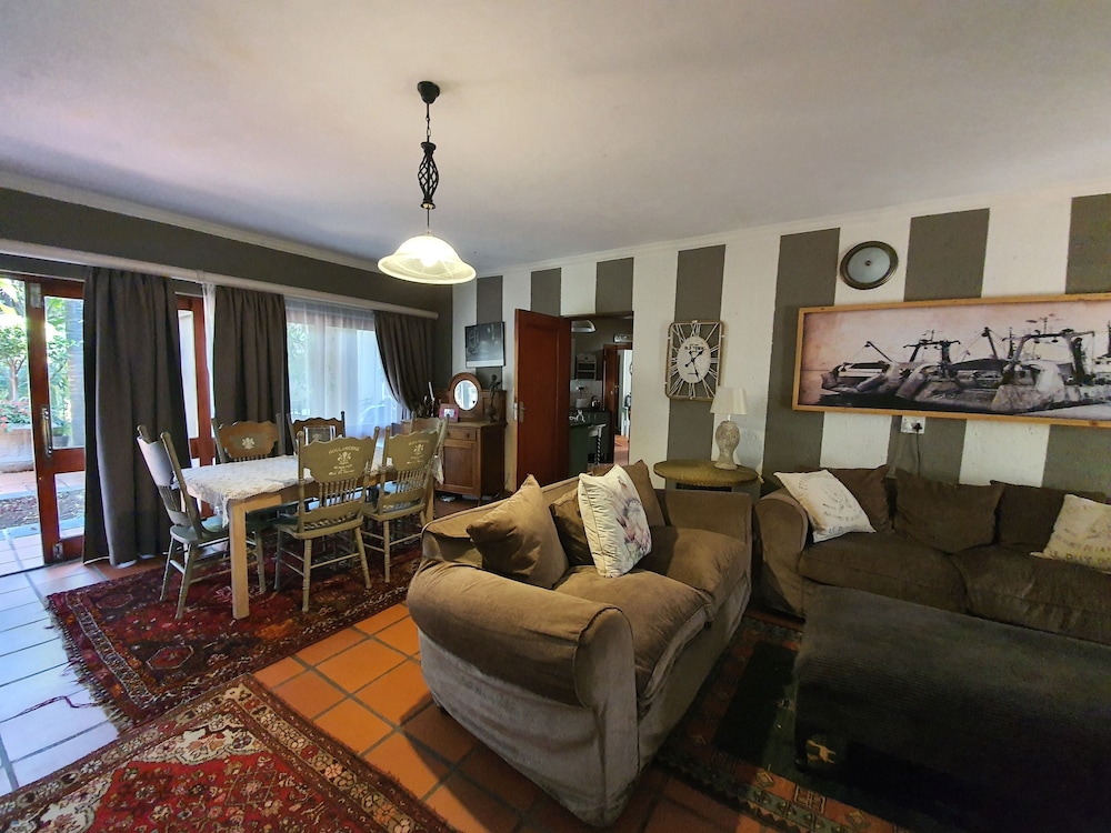 Waterhouse Guest Lodges 295 Indus Street 29/50