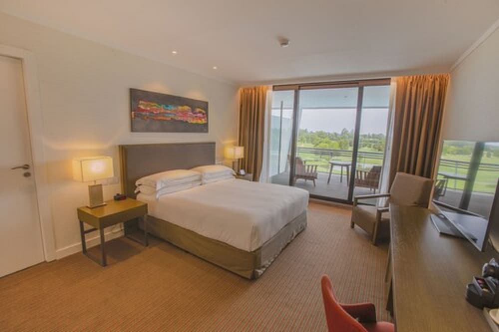 Hilton Pilar 18/80