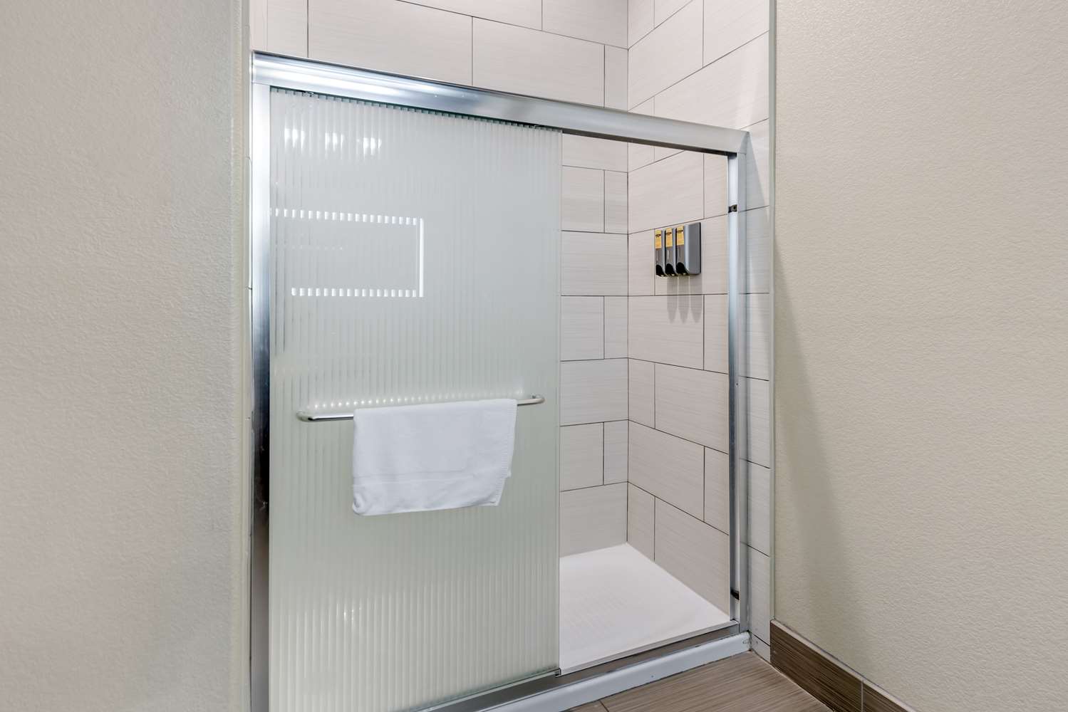 Best Western Plus Pflugerville Inn and Suites 21/37