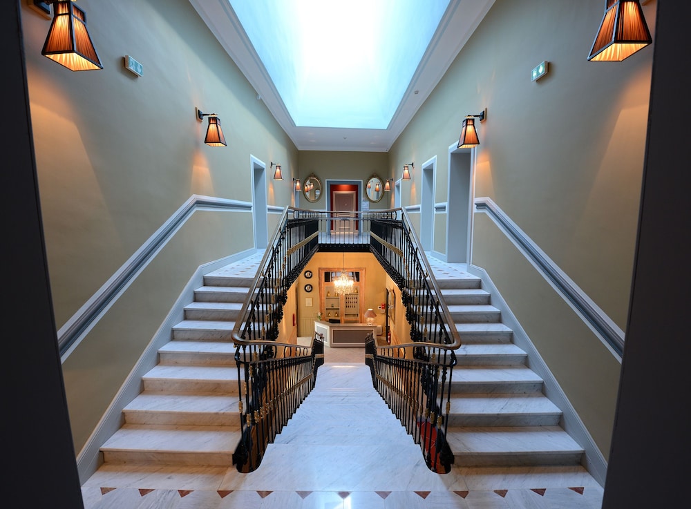 Grand Hotel Henri 23/43