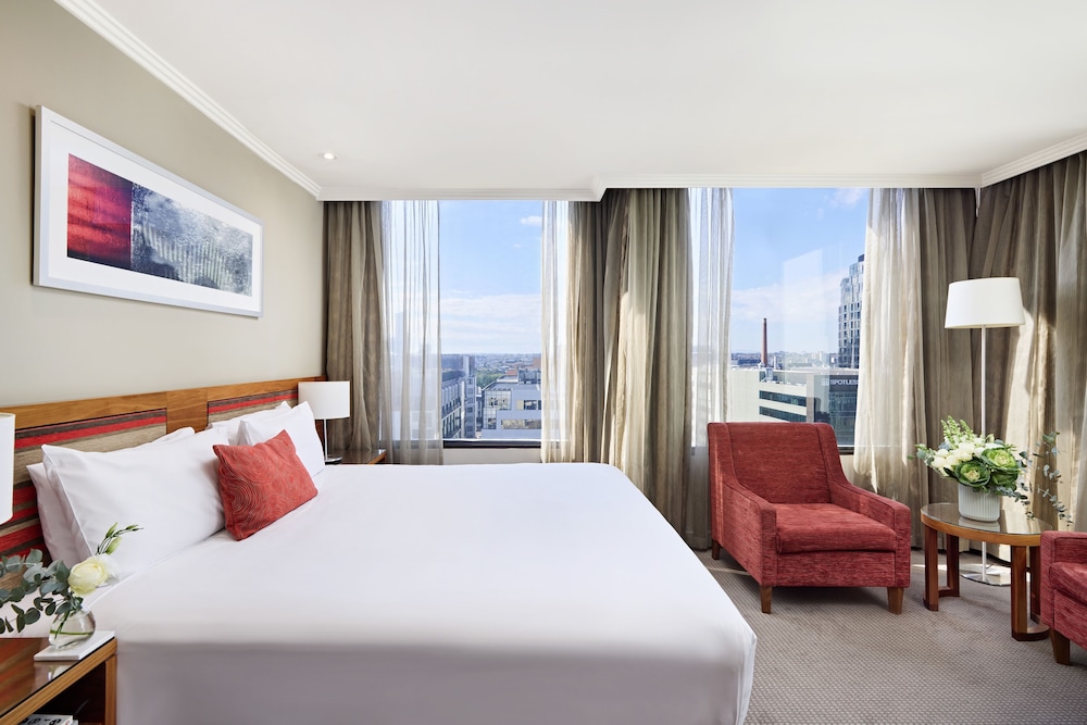Deluxe, King Bed