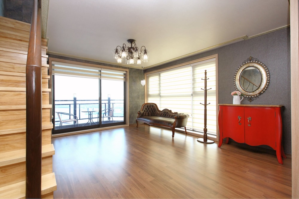 Busan Chaeum Pension 27/50