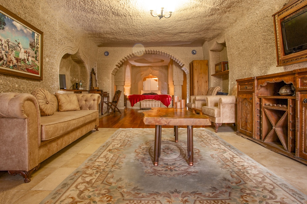 Ottoman Cave Suites 55/77