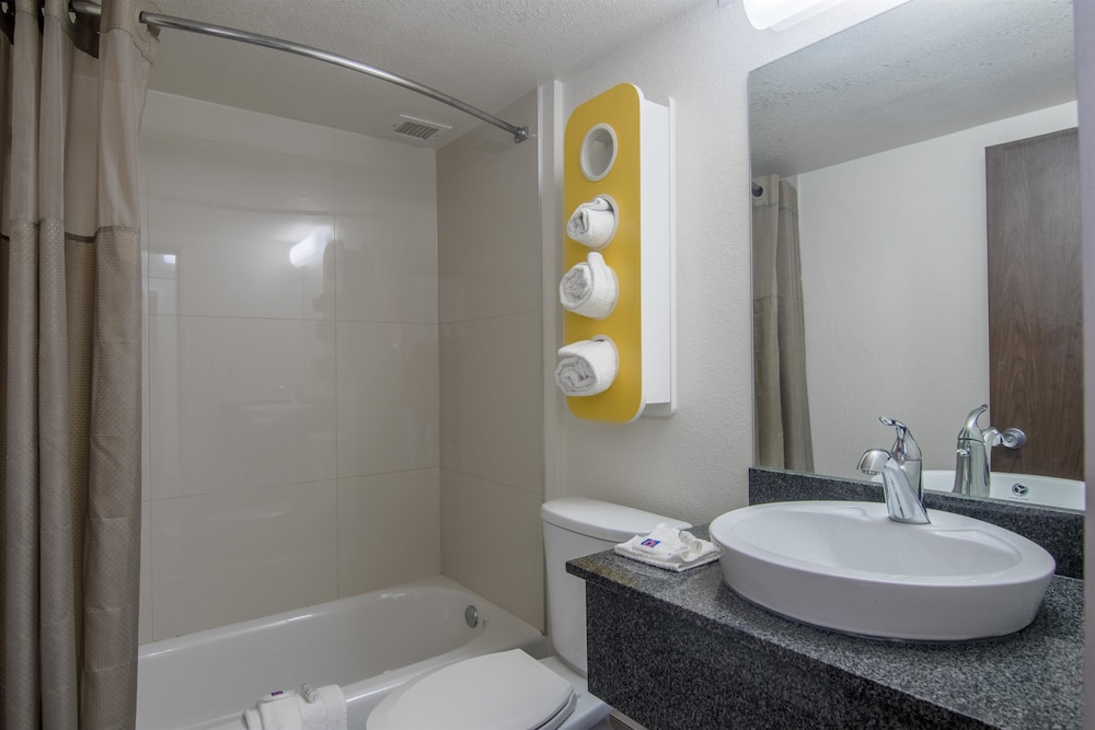 Motel6 Atlanta, GA - Atlanta Airport Virginia Ave 56/60