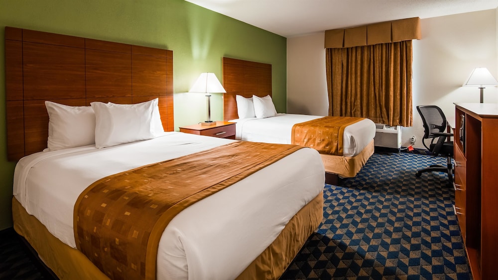 Deluxe Inn Wytheville 24/39