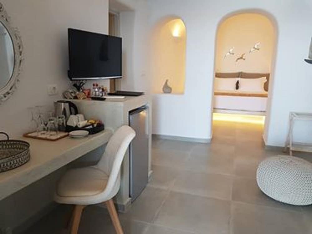 Adamant Suites - Adults Only 48/69