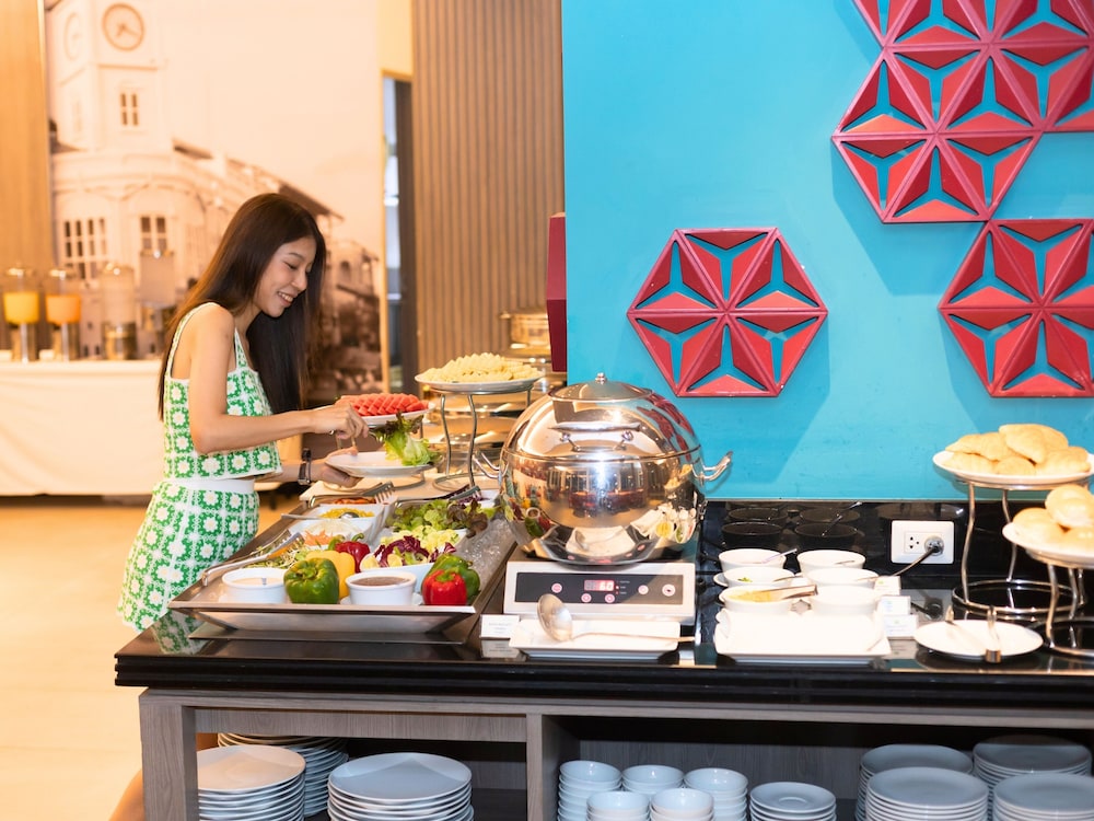 Ibis Styles Phuket City 30/60