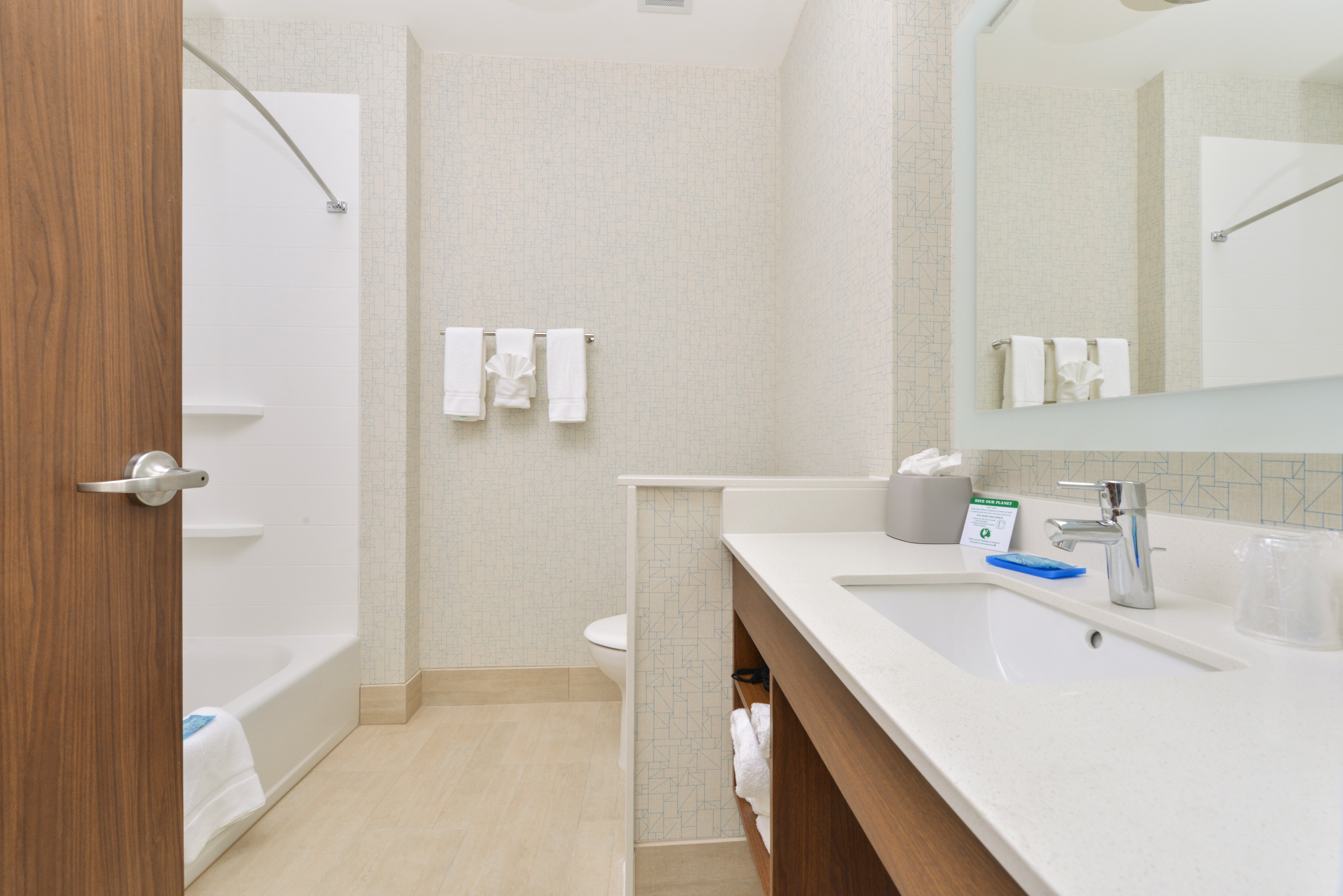 Holiday Inn Express Suites Chadron 76/76