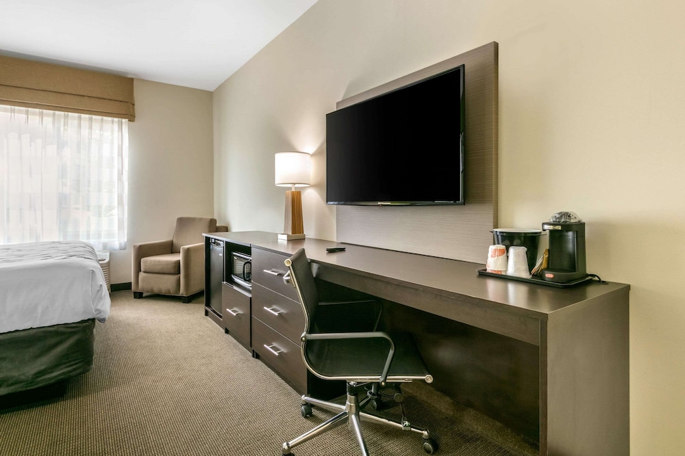 Sleep Inn & Suites Columbia I-65, TN 20/28