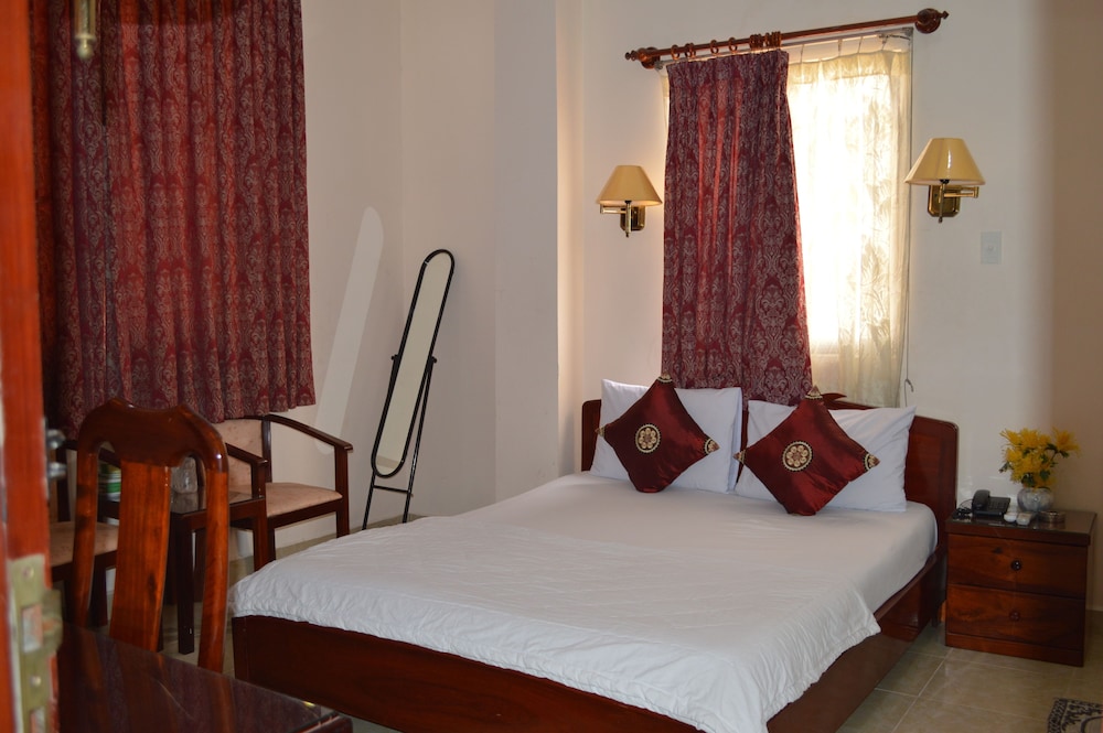 Hanh Phuc Hotel 13/55