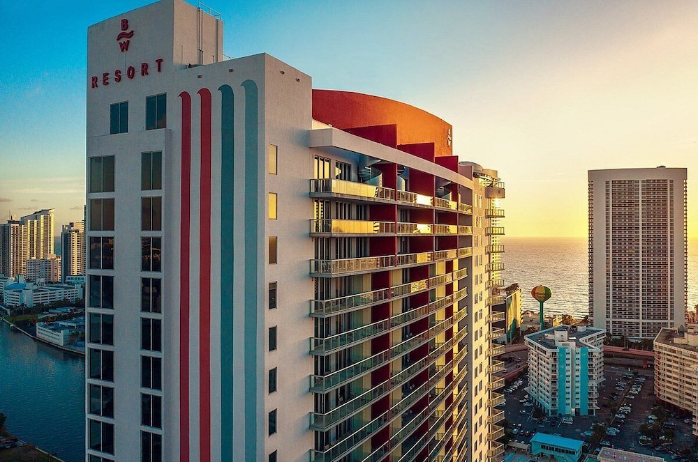 Beachwalk Elite Hotels Resorts 4/50