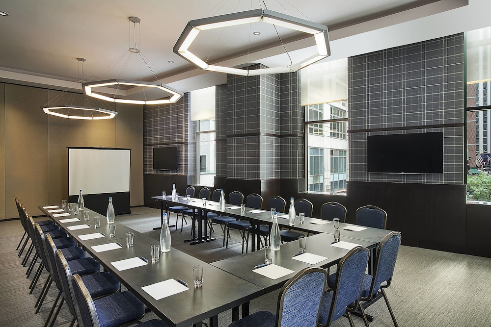 Four Points By Sheraton New York Downtown 35/43