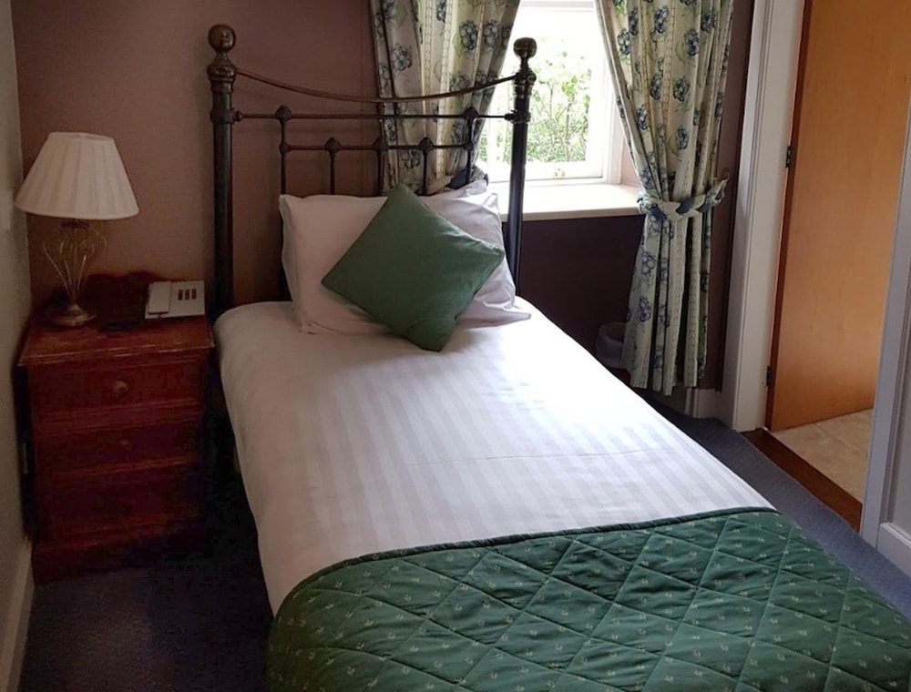 PENTLAND HOTEL 13/50