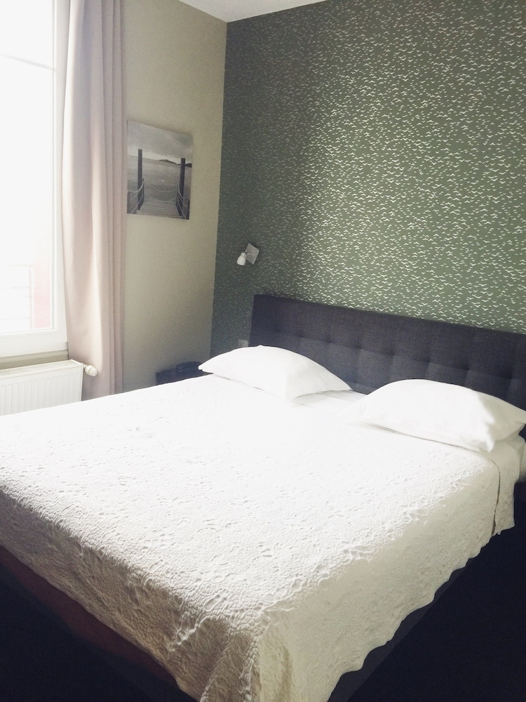 Hotel the Originals Le Treport La Villa Marine 15/68