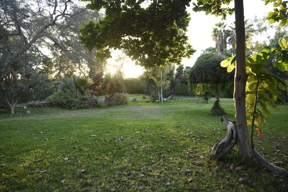 Hacienda Majoro Boutique Resort 40/50