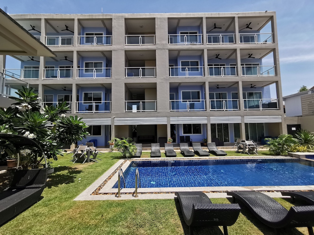 Surf and Sand Resort 6/57