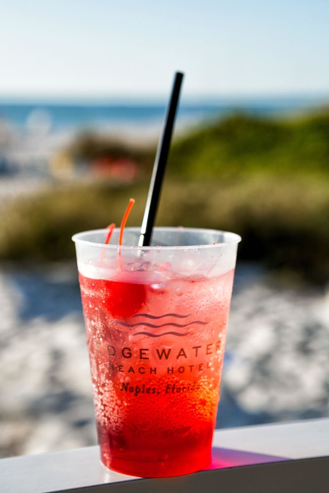 Edgewater Beach Hotel 30/64