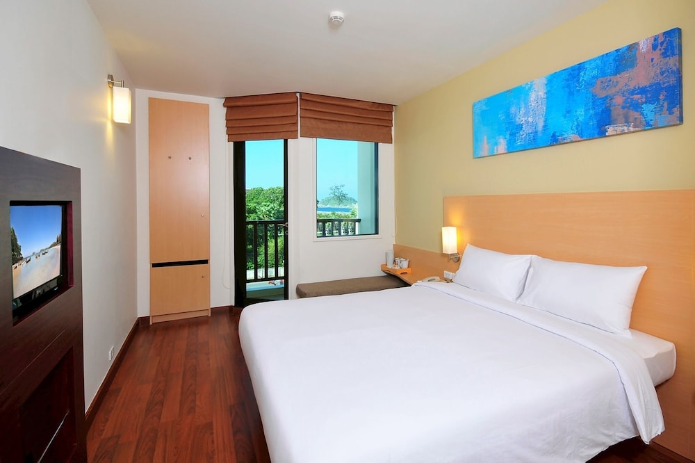 ibis Phuket Kata 6/49