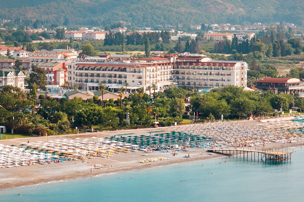 L'Oceanica Beach Resort Hotel 47/50