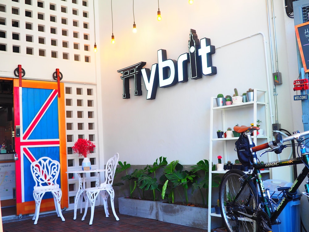 Hybrit Hostel & Cafe 24/37