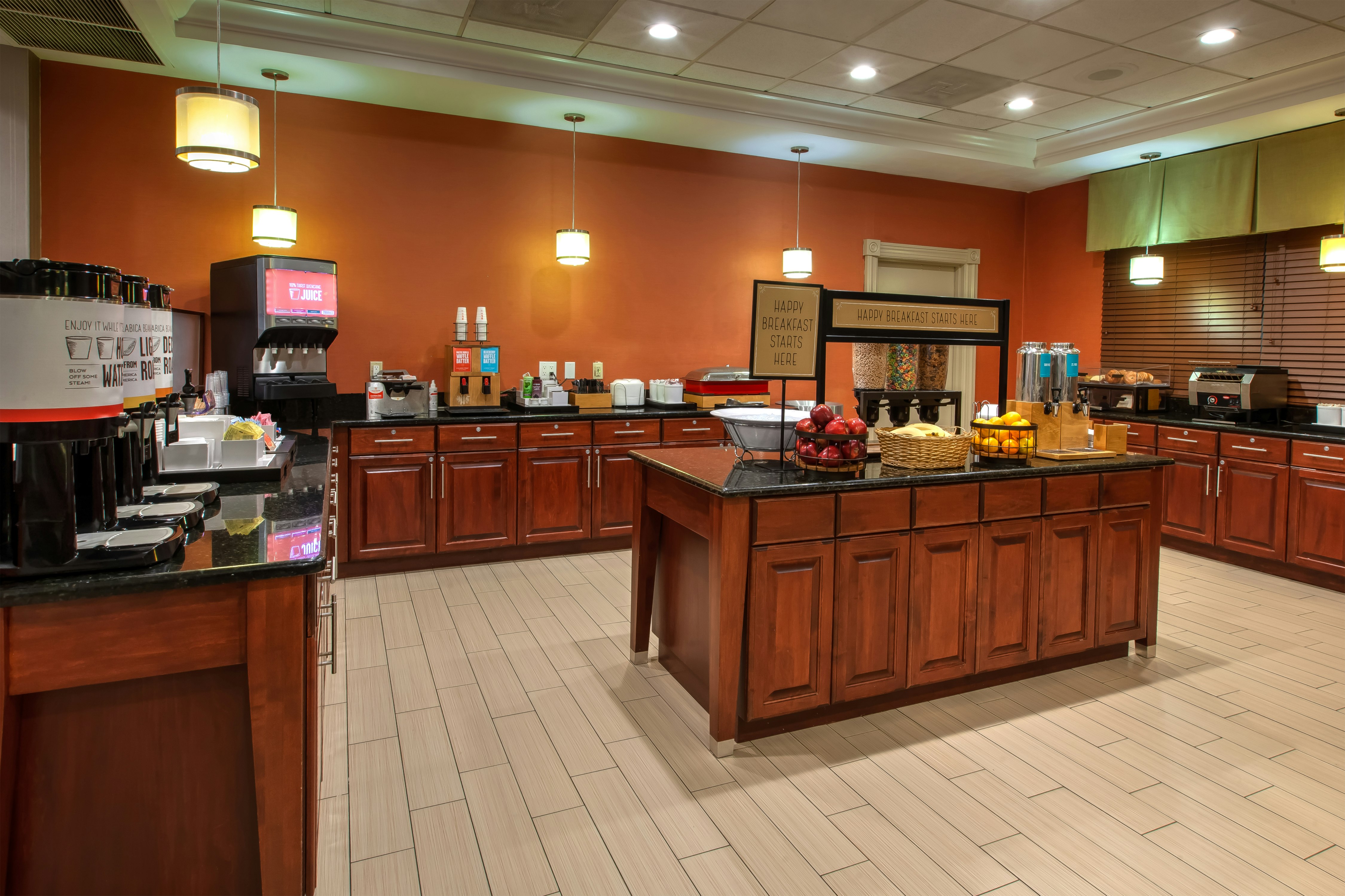 Hampton Inn College Park 21/34