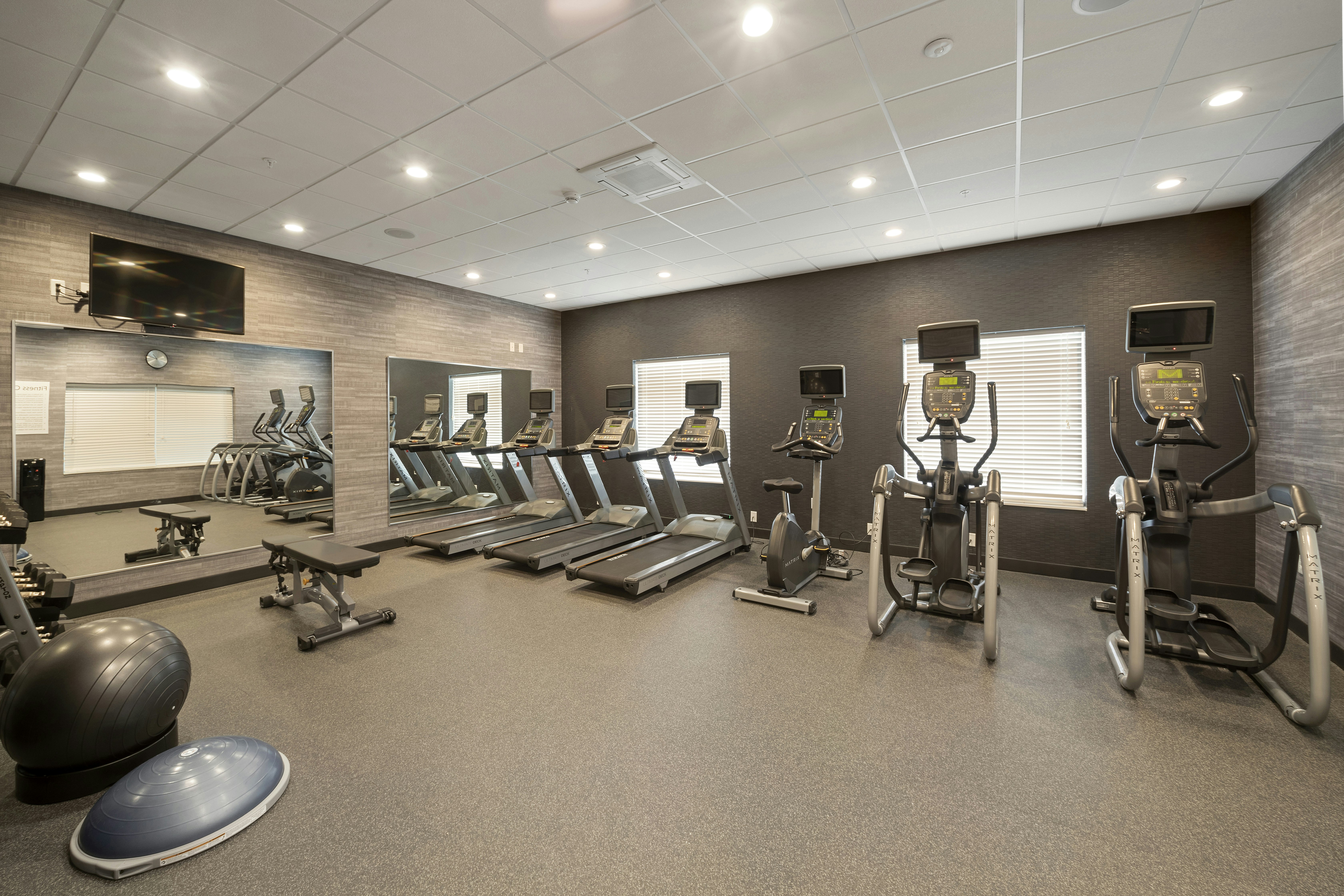 Holiday Inn Hotel Suites Decatur 35/69