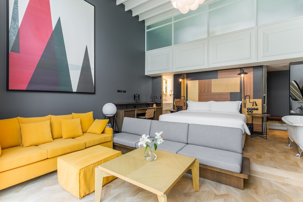 The Wings Hotels Collection 27/80