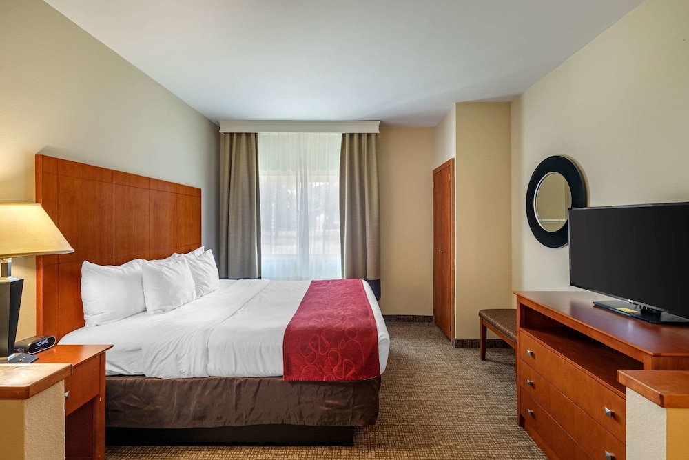 Comfort Suites North Dallas 7/31