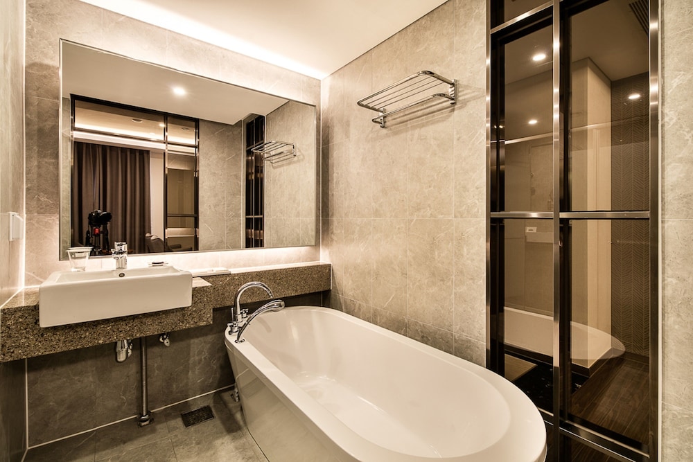 WD HOTEL 48/50
