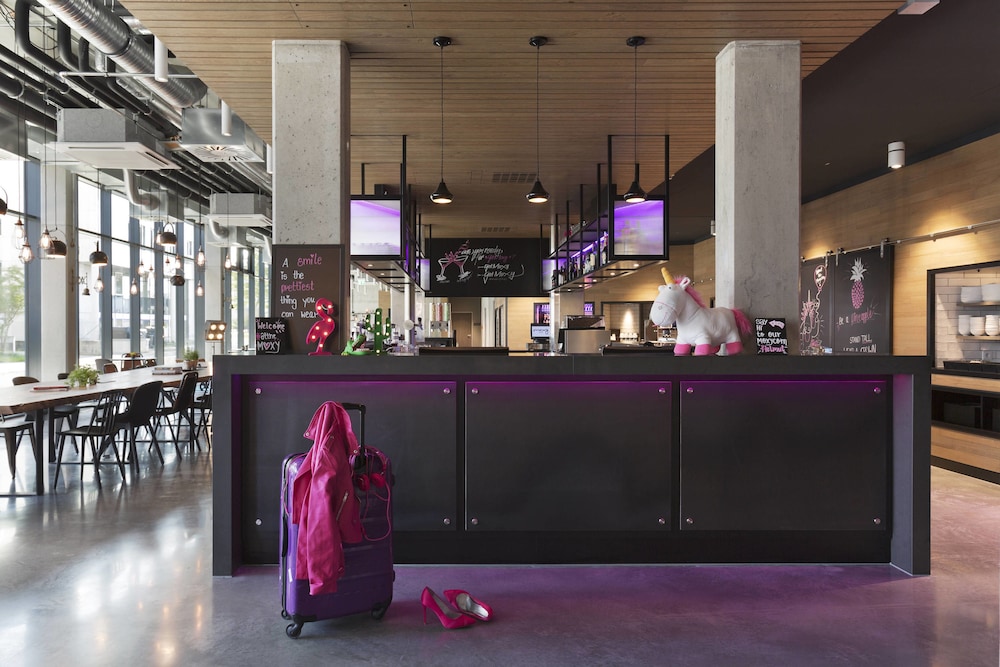 Lobby at MOXY STUTTGART AIRPORT/MESSE, LEINFELDEN-ECHTERDINGEN