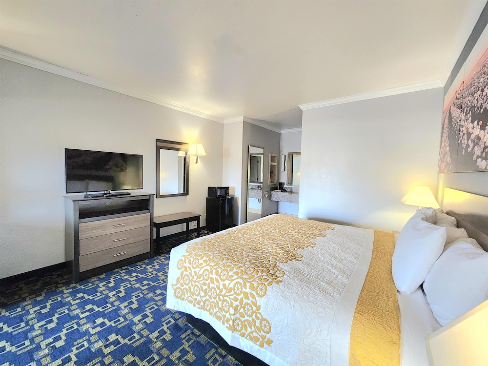 غرفة قياسية بسرير كينج، Days Inn By Wyndham Robstown 6/10