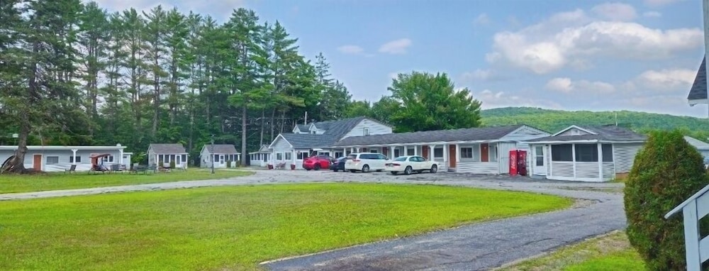 Pilgrim Inn & Cottages 49/58
