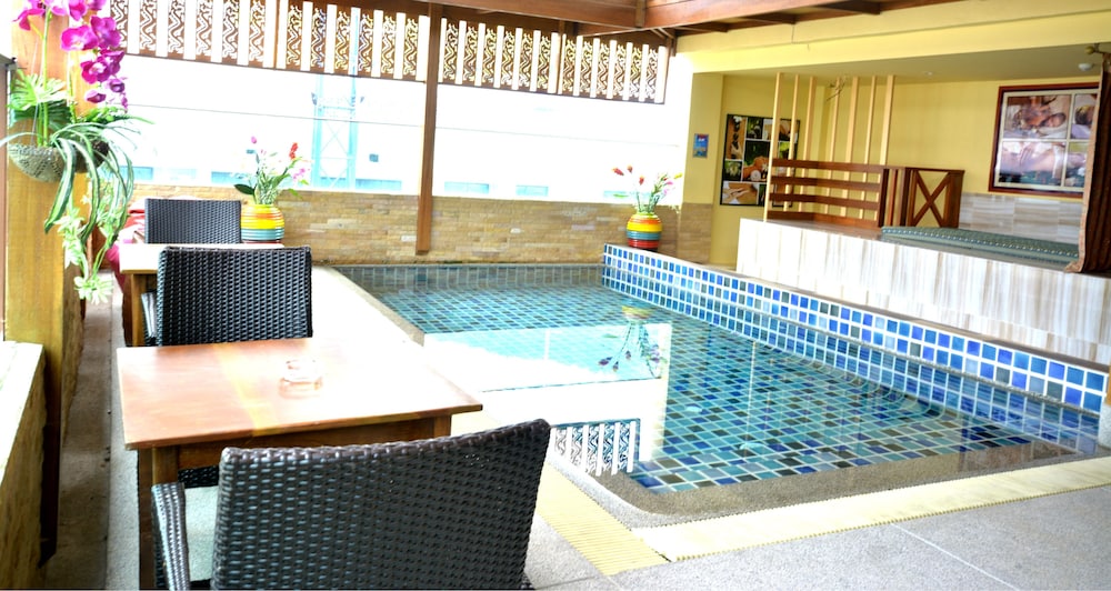 The Patong Center Hotel 4/40