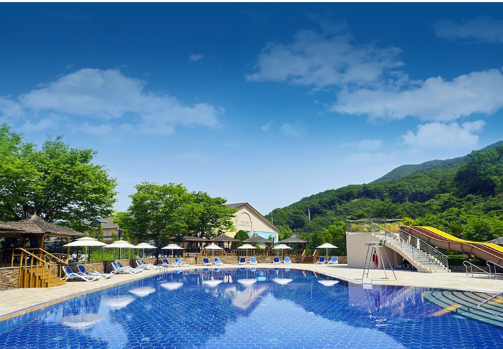Oak Valley Resort 50/50