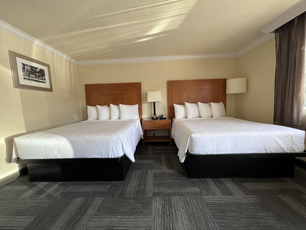 Inn at San Luis Obispo 12/57