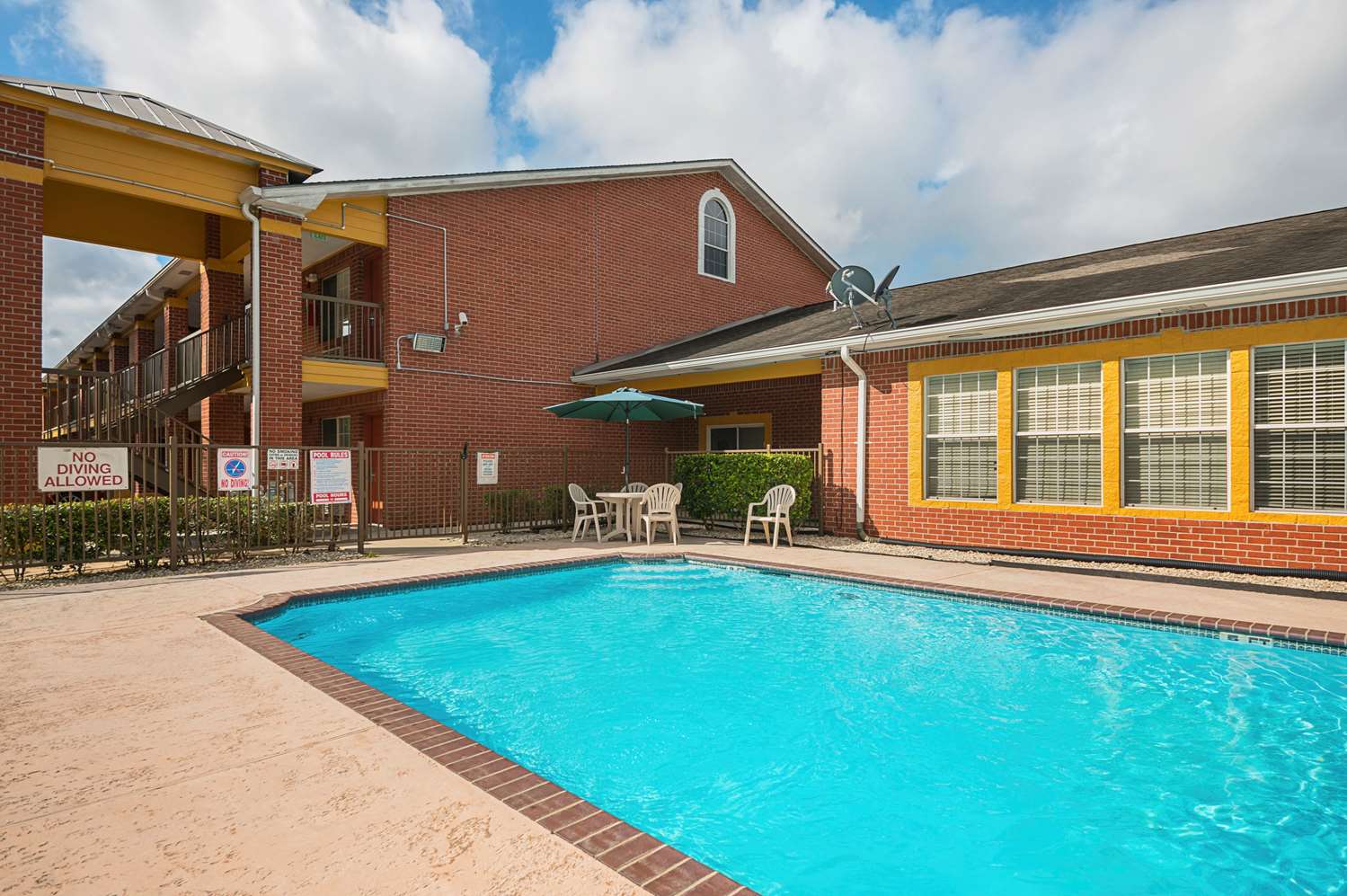 Quality Inn Deridder, LA 36/38