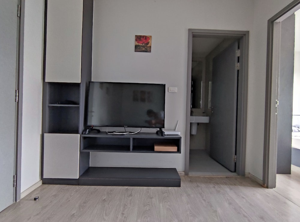 Many Holiday The Base Condo 23/45