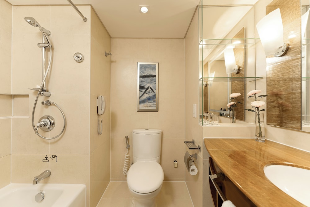 Shangri-La Shenzhen 50/50